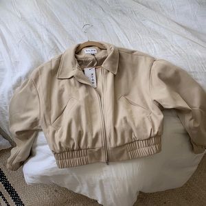 Cropped bomber jacket